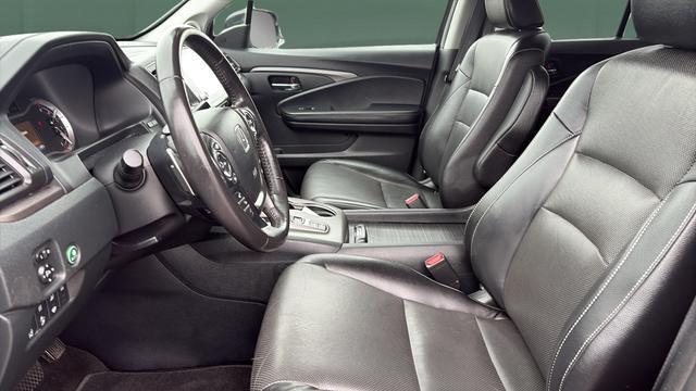 used 2023 Honda Ridgeline car, priced at $32,956