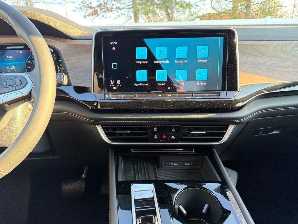 new 2026 Volkswagen Atlas car, priced at $46,057