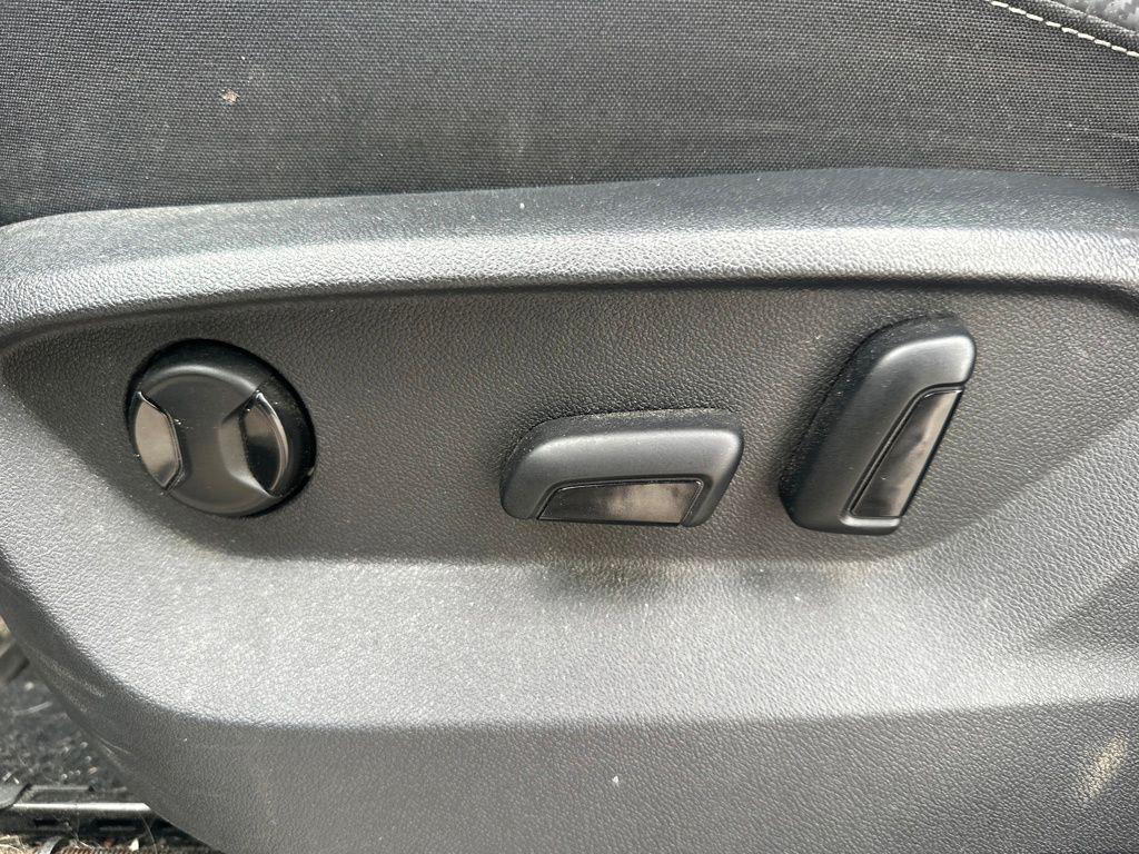 used 2023 Volkswagen Atlas Cross Sport car, priced at $29,495