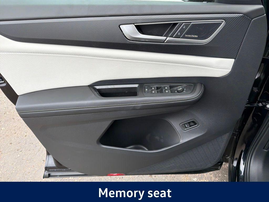 new 2026 Volkswagen Atlas Cross Sport car, priced at $51,969