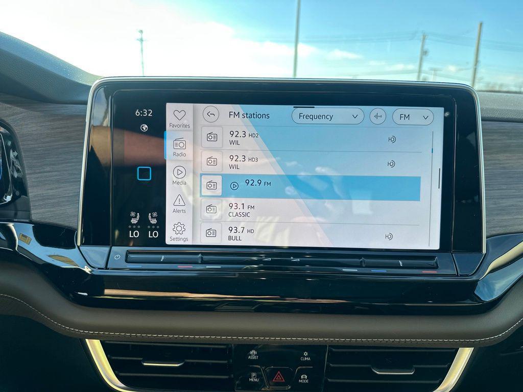 new 2026 Volkswagen Atlas car, priced at $48,371