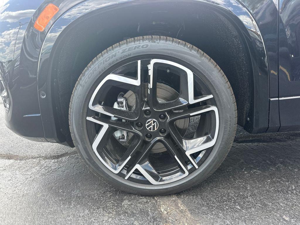 new 2026 Volkswagen Tiguan car, priced at $44,649