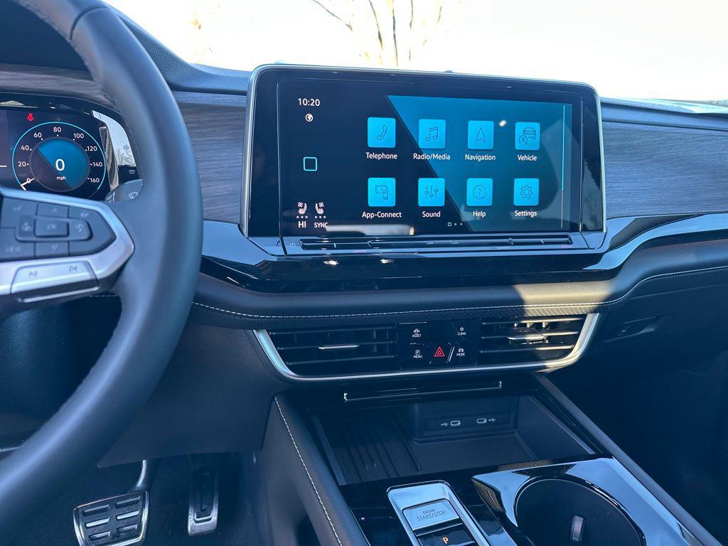 new 2026 Volkswagen Atlas car, priced at $52,181