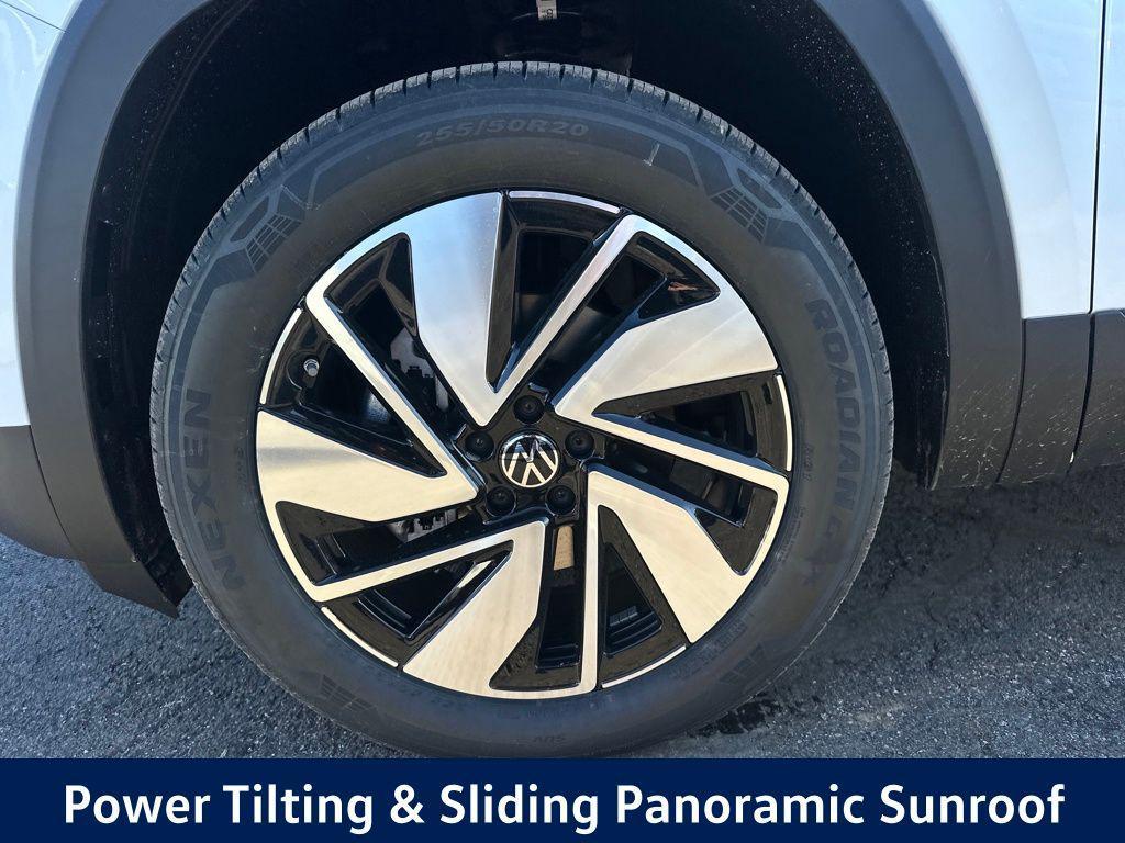 new 2026 Volkswagen Atlas car, priced at $45,545