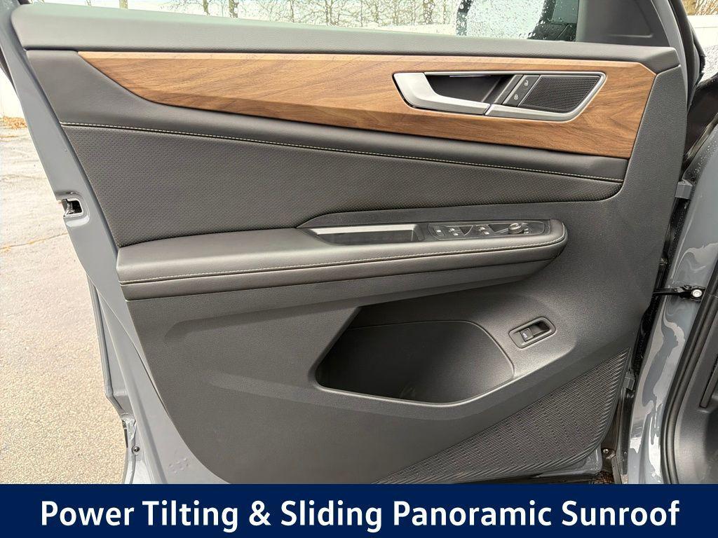 new 2026 Volkswagen Atlas car, priced at $43,110