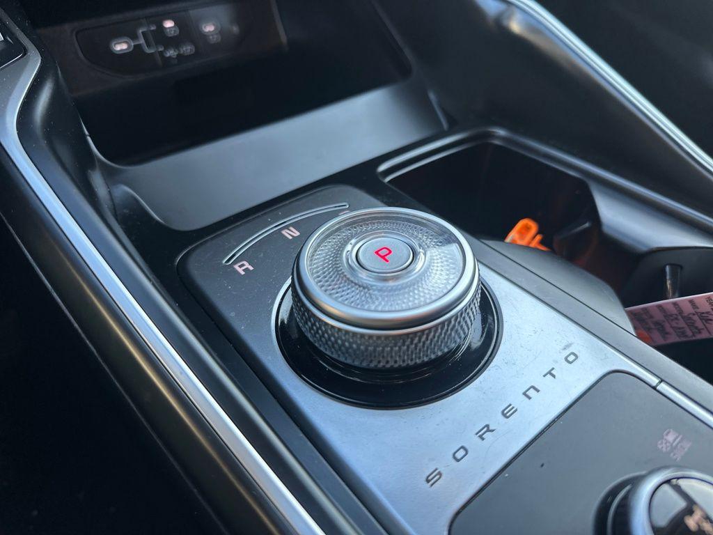 used 2025 Kia Sorento Hybrid car, priced at $33,745