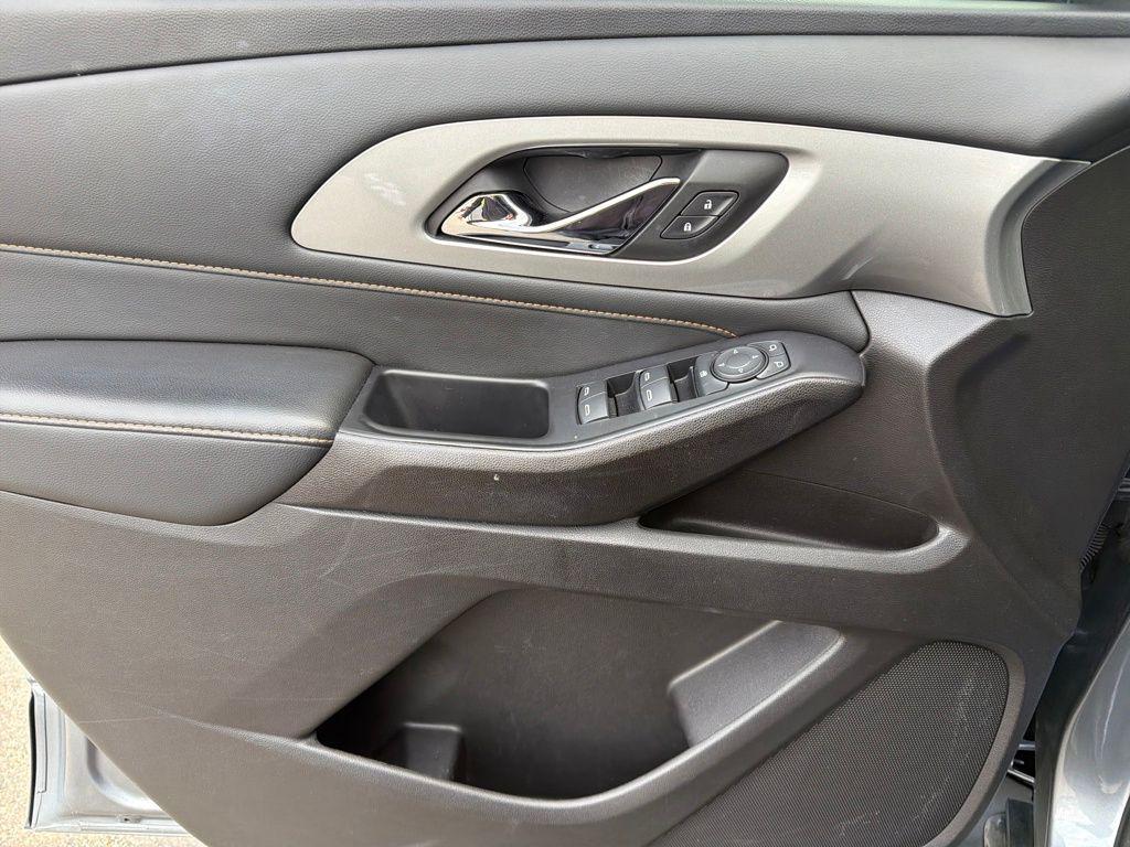 used 2021 Chevrolet Traverse car, priced at $20,985