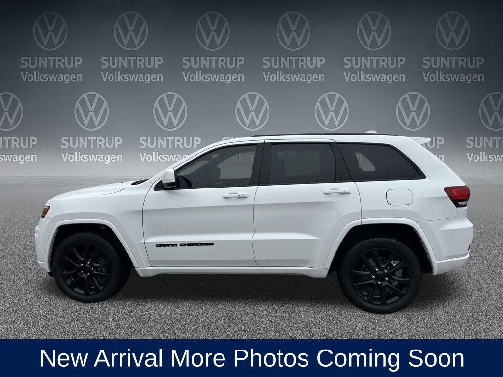 used 2018 Jeep Grand Cherokee car, priced at $15,595
