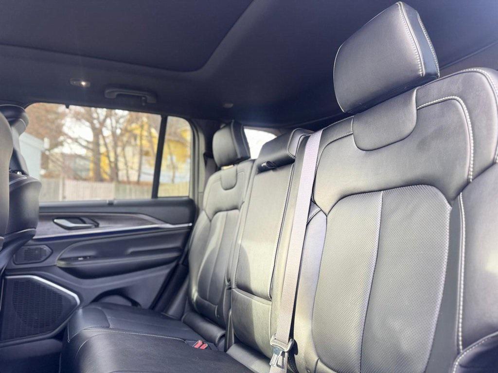 used 2024 Jeep Grand Cherokee car, priced at $37,900