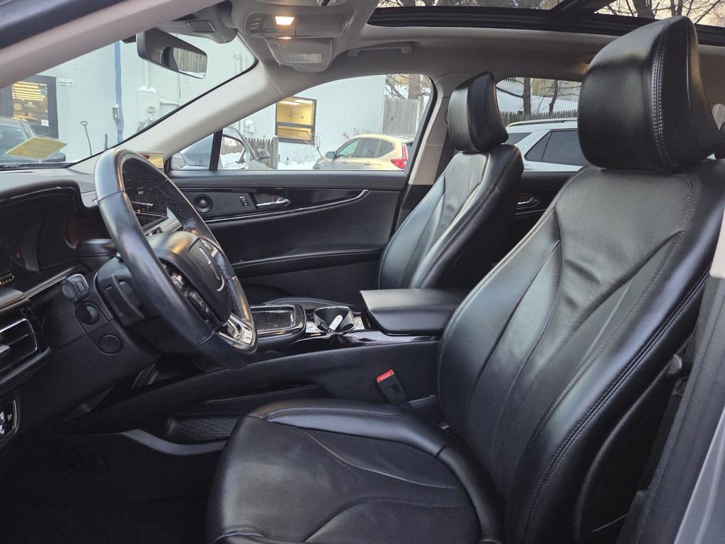 used 2023 Lincoln Nautilus car, priced at $31,300