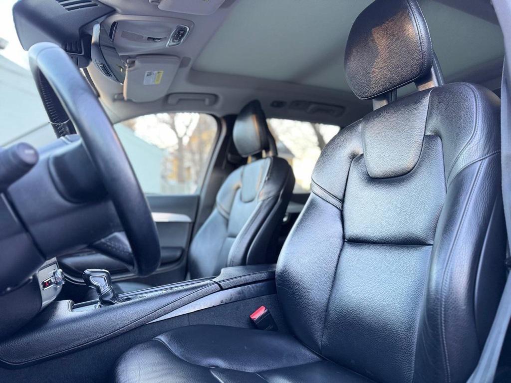 used 2018 Volvo XC90 car, priced at $17,600