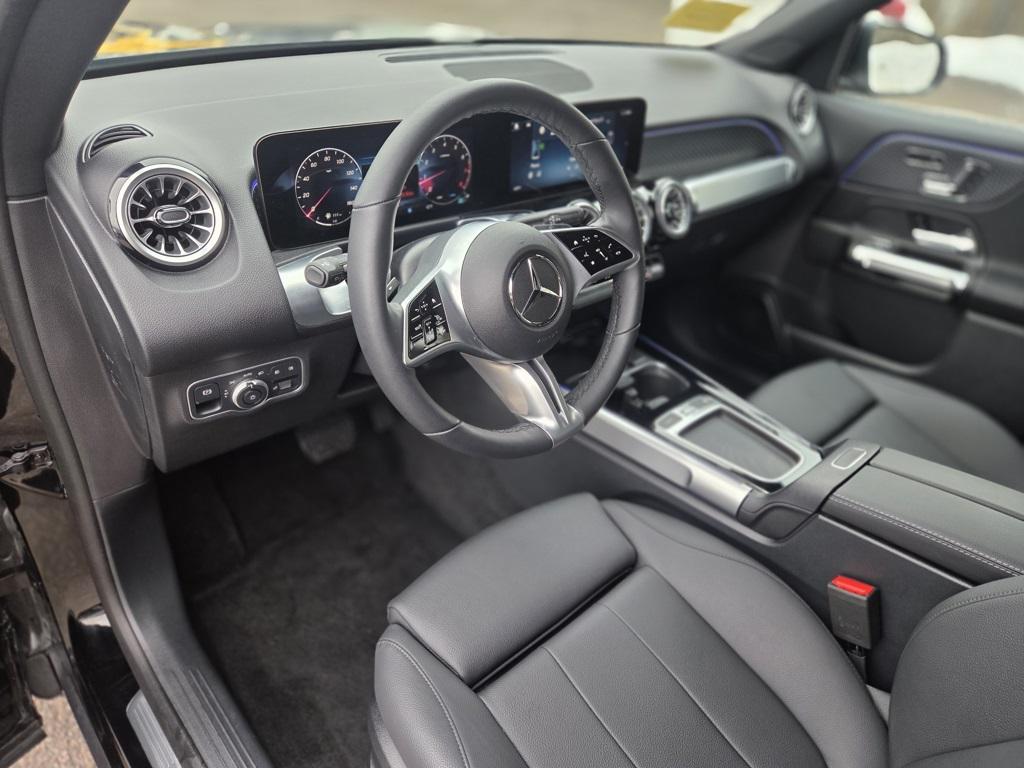 used 2025 Mercedes-Benz GLB 250 car, priced at $42,500