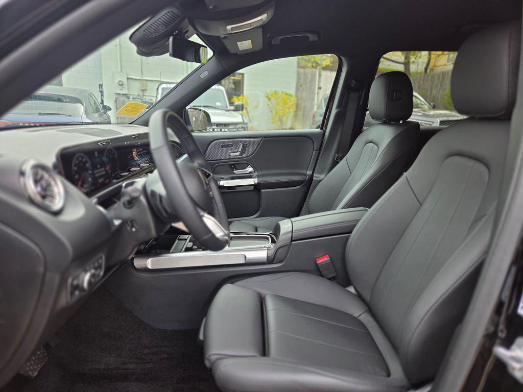 used 2025 Mercedes-Benz GLB 250 car, priced at $38,400