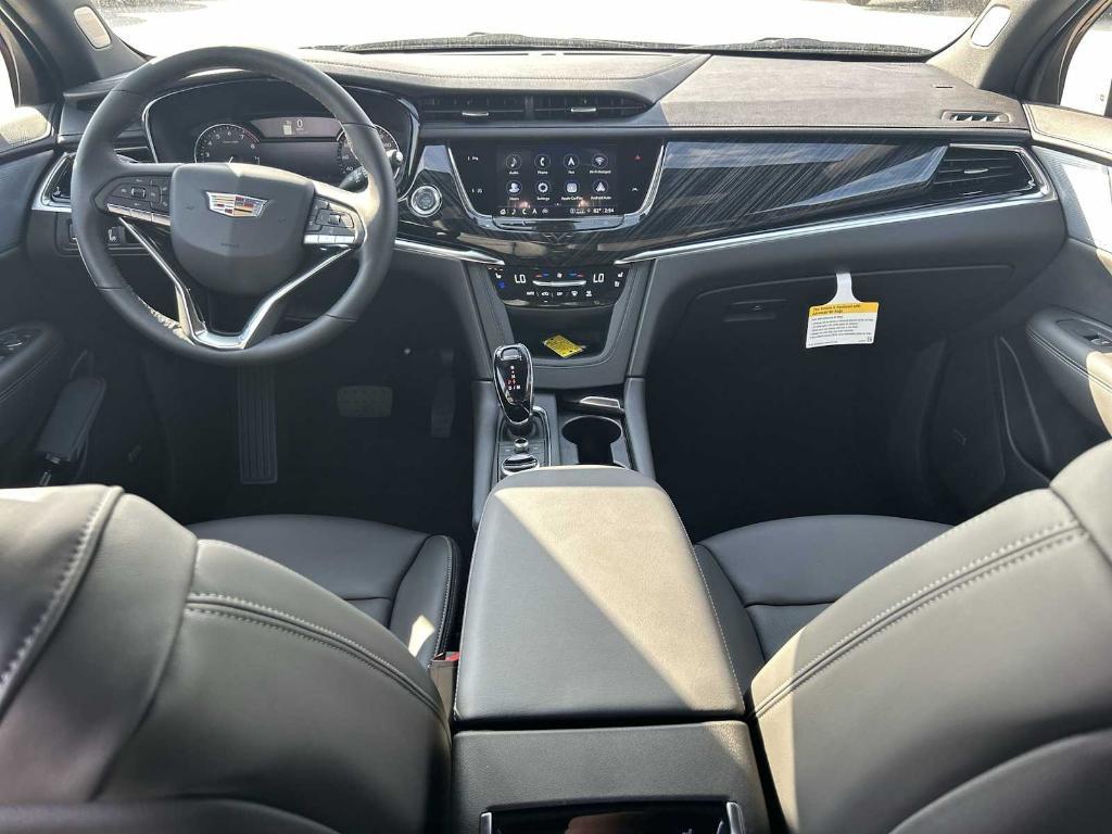 new 2025 Cadillac XT6 car, priced at $58,915