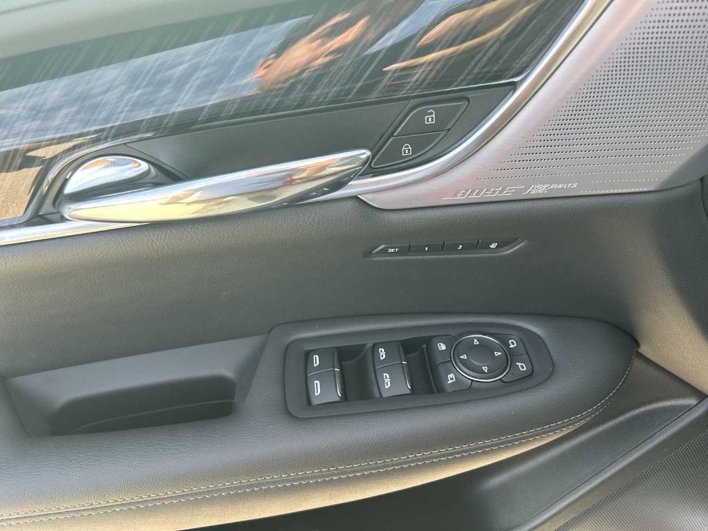 new 2025 Cadillac XT6 car, priced at $58,915