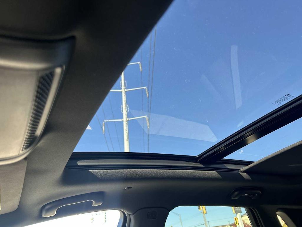 new 2025 Cadillac XT5 car, priced at $60,090