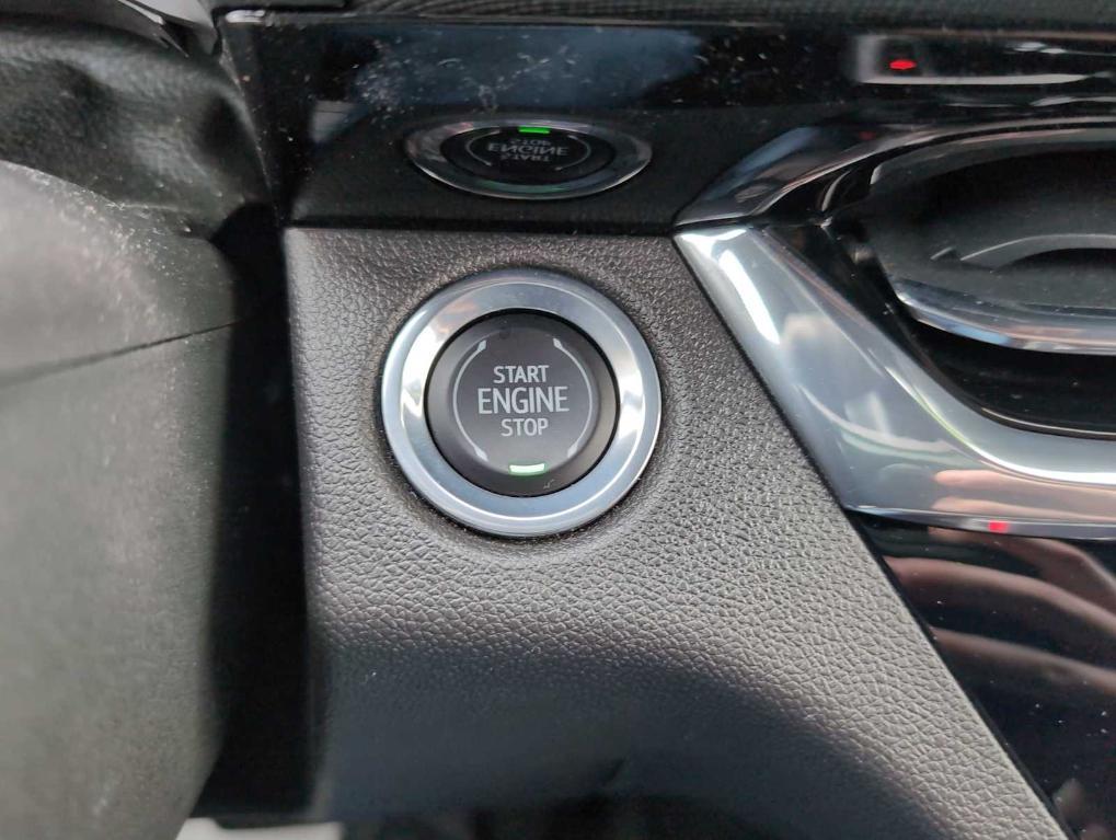 used 2025 Buick Envista car, priced at $25,990