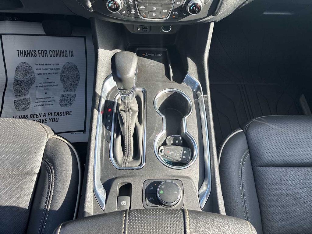 used 2022 Chevrolet Traverse car, priced at $31,190