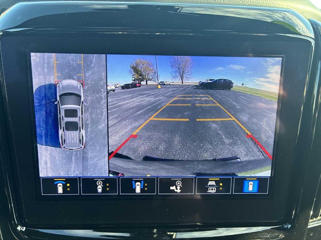 used 2022 Chevrolet Traverse car, priced at $31,190