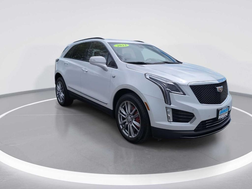 used 2023 Cadillac XT5 car, priced at $38,760