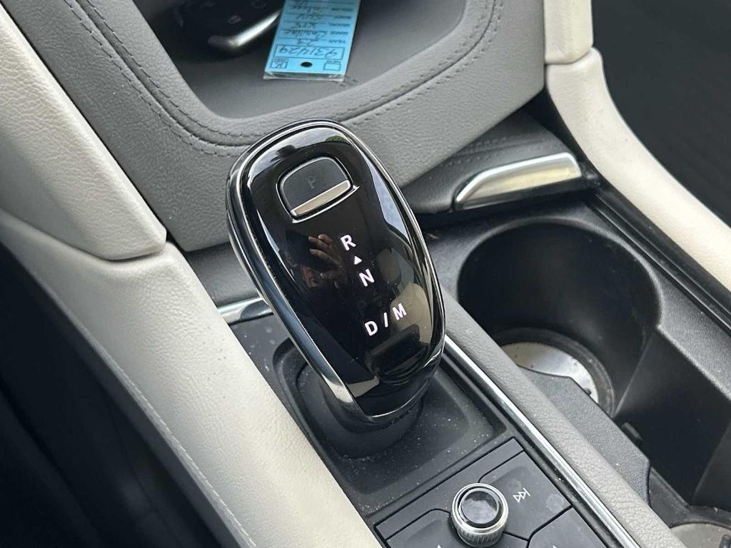 used 2023 Cadillac XT5 car, priced at $31,690