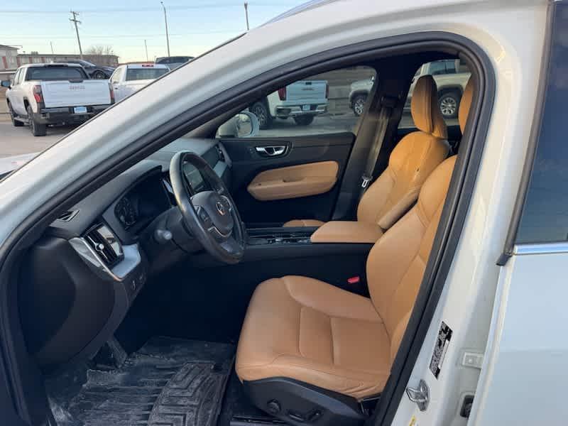 used 2020 Volvo XC60 car