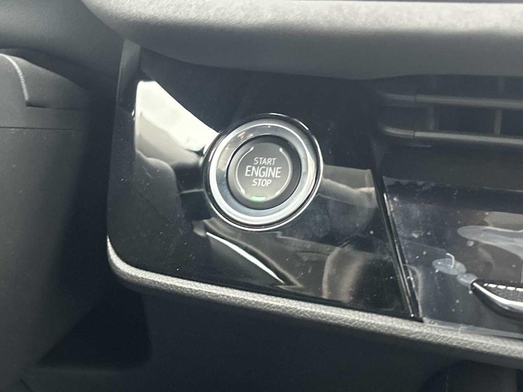 new 2026 Buick Envision car, priced at $47,769
