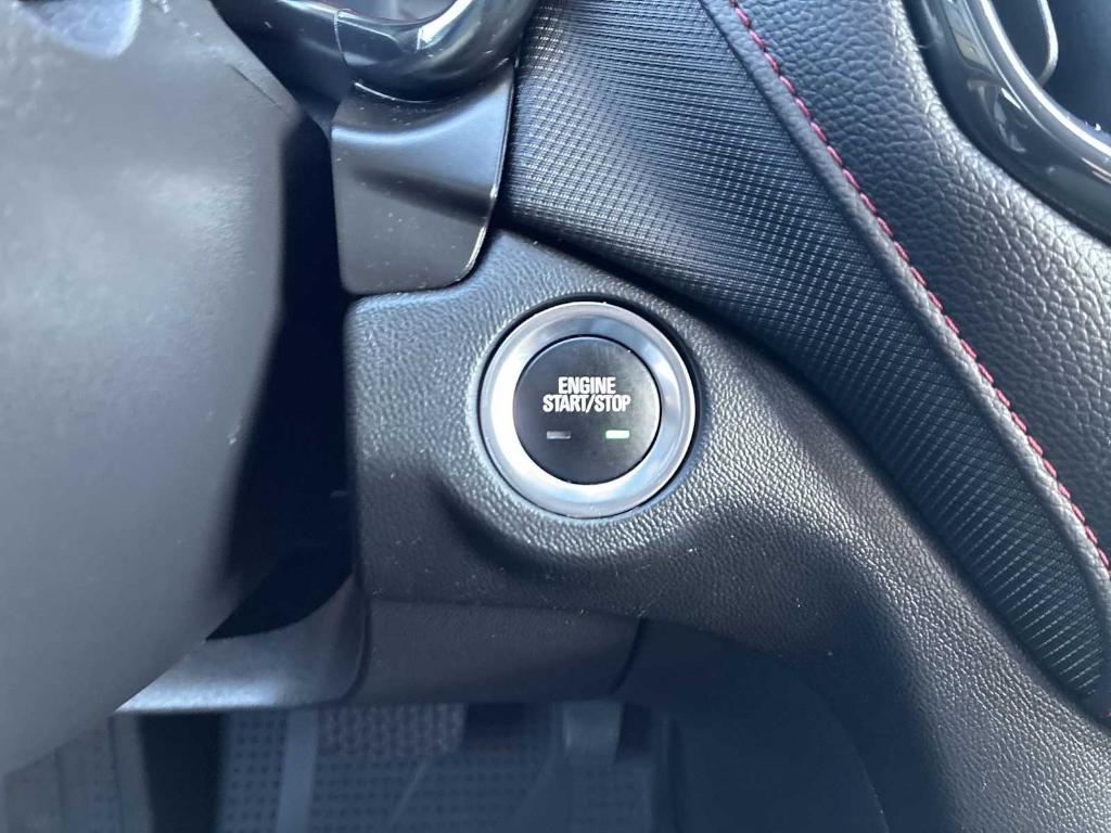 used 2022 Chevrolet Equinox car, priced at $21,690