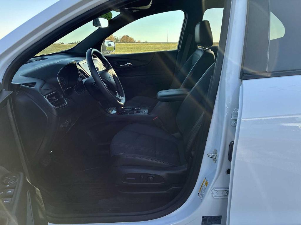 used 2022 Chevrolet Equinox car, priced at $21,690