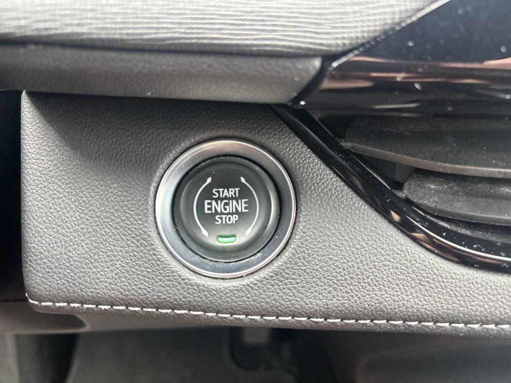 used 2025 Buick Enclave car, priced at $38,896