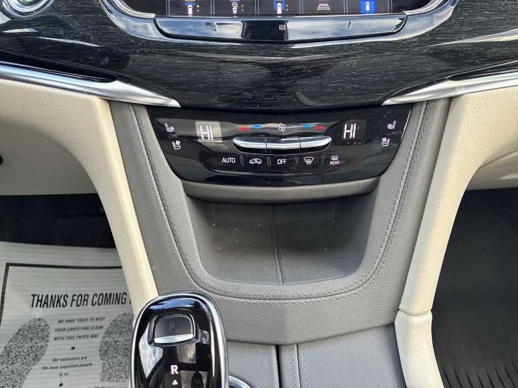 used 2021 Cadillac XT6 car, priced at $25,590