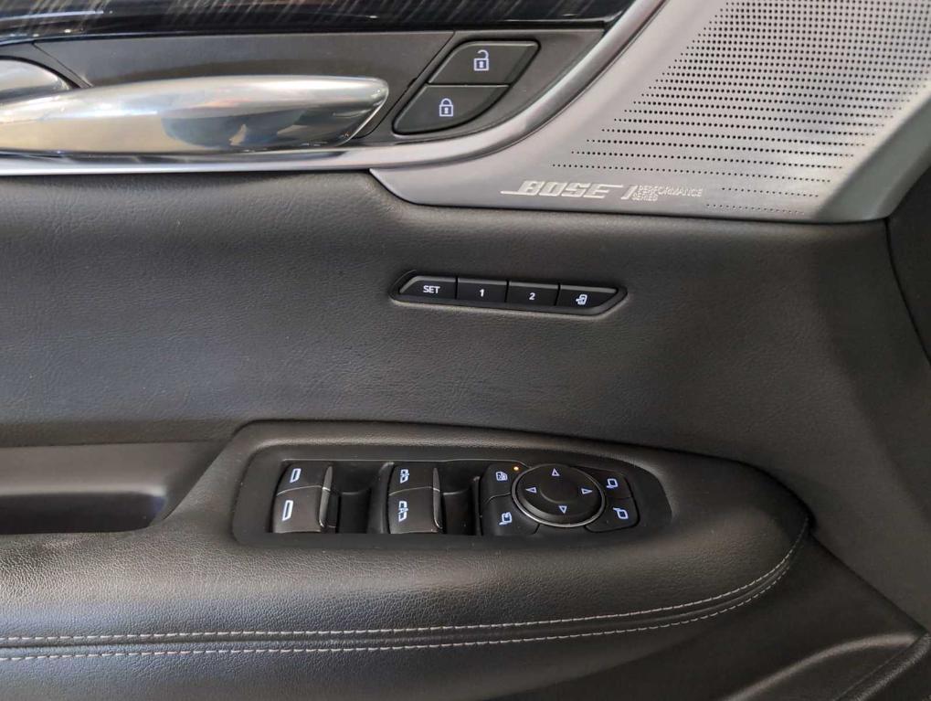 used 2022 Cadillac XT6 car, priced at $32,890