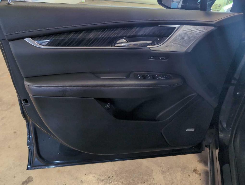 used 2022 Cadillac XT6 car, priced at $32,890