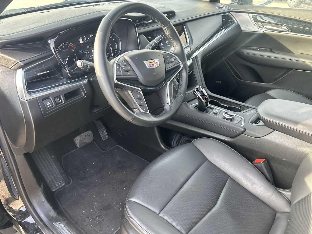 used 2025 Cadillac XT5 car, priced at $40,490