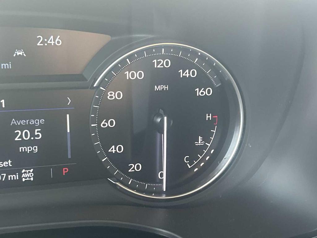 used 2025 Cadillac XT5 car, priced at $40,490