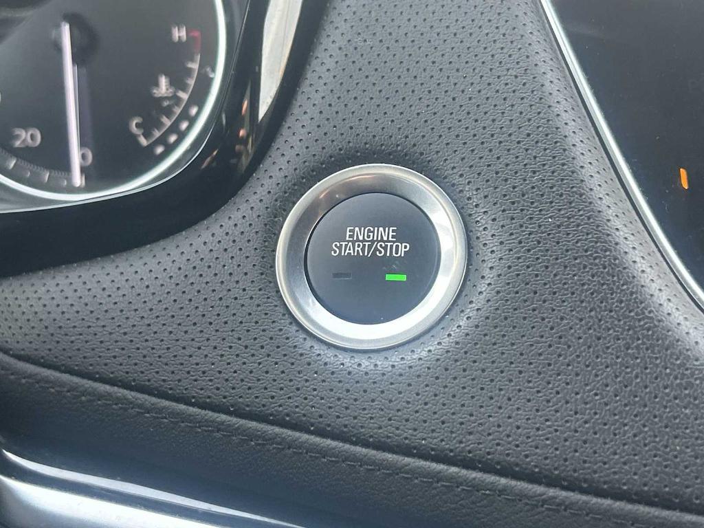 used 2025 Cadillac XT5 car, priced at $40,490