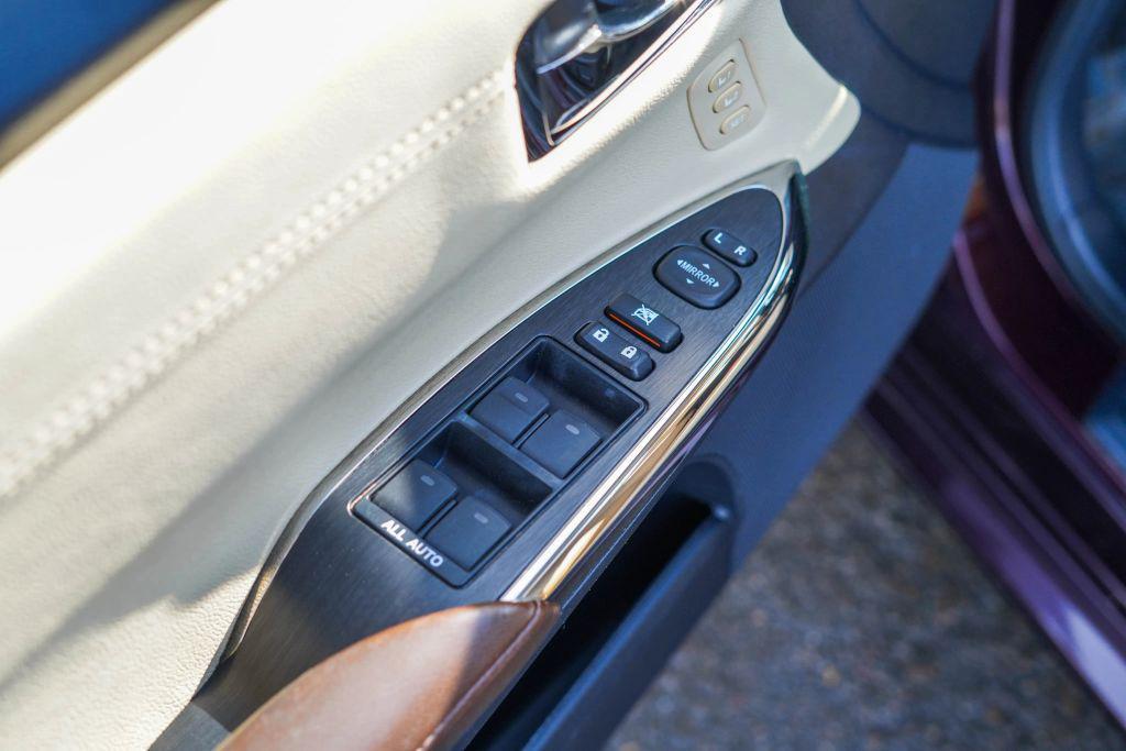 used 2013 Toyota Avalon Hybrid car, priced at $17,999