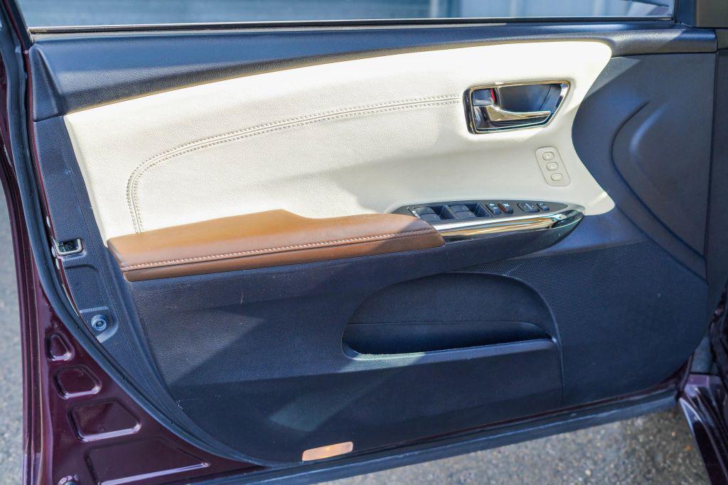 used 2013 Toyota Avalon Hybrid car, priced at $17,999