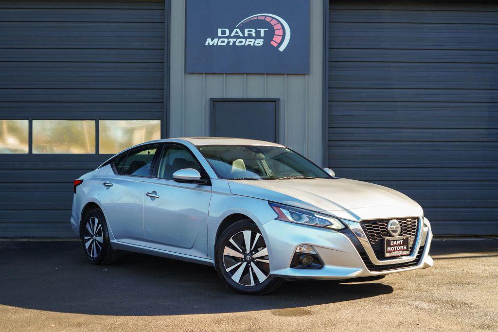 used 2022 Nissan Altima car, priced at $19,999