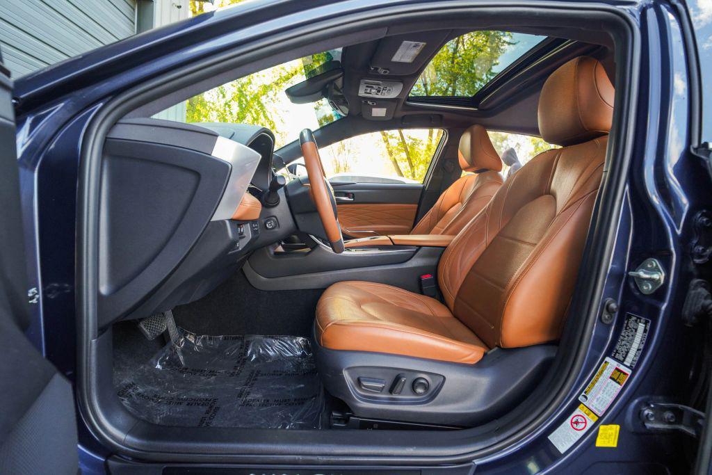 used 2019 Toyota Avalon Hybrid car, priced at $26,999