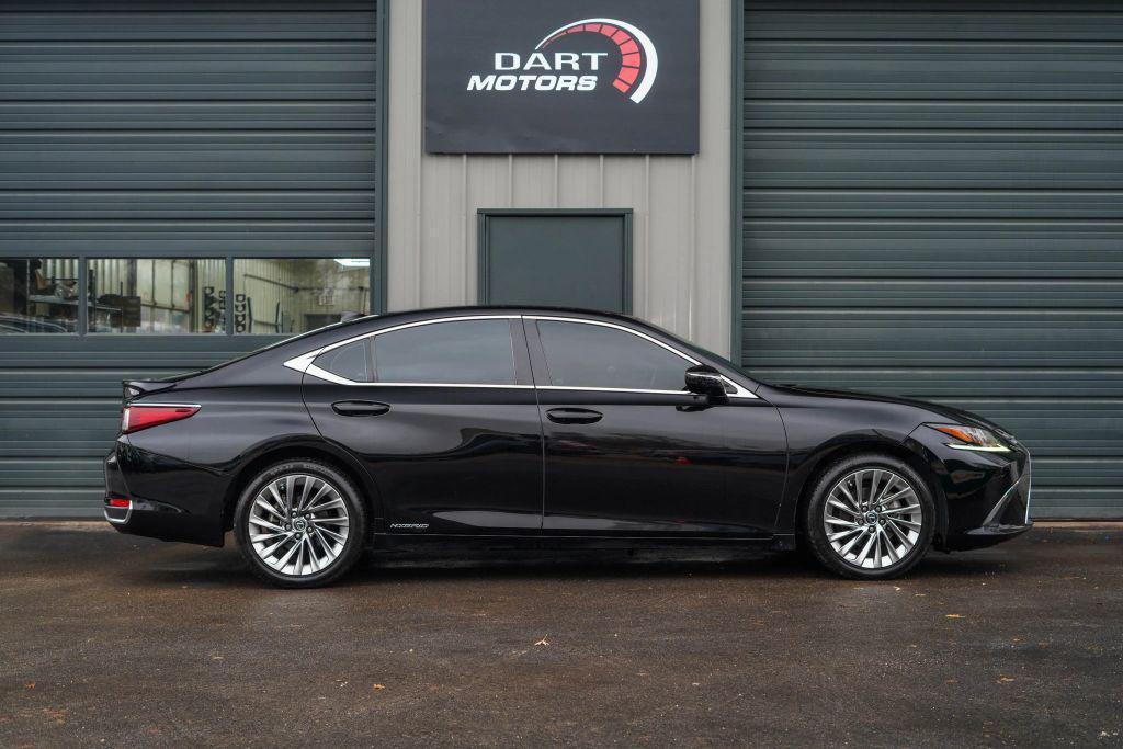 used 2020 Lexus ES 300h car, priced at $30,999