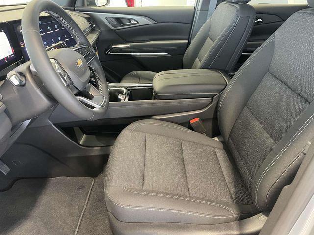 new 2026 Chevrolet Traverse car, priced at $41,819