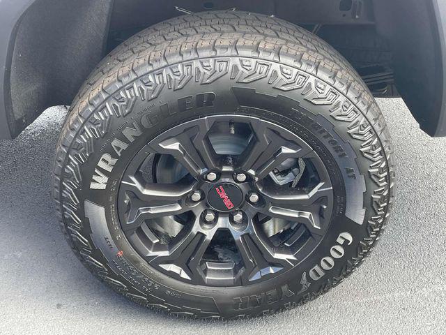 new 2025 GMC Canyon car, priced at $37,450
