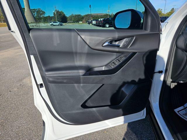 new 2026 Chevrolet Equinox car, priced at $28,878