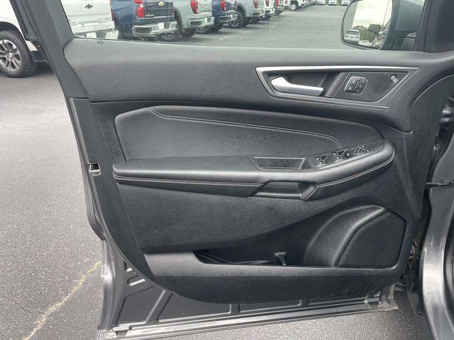 used 2024 Ford Edge car, priced at $25,000