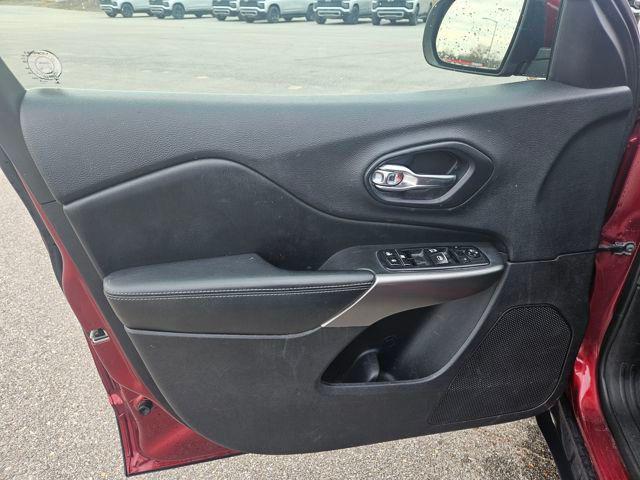 used 2019 Jeep Cherokee car, priced at $14,994