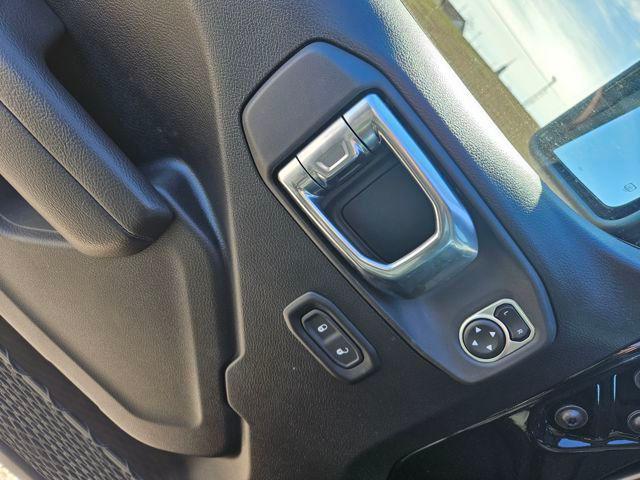 used 2025 Jeep Gladiator car, priced at $37,800