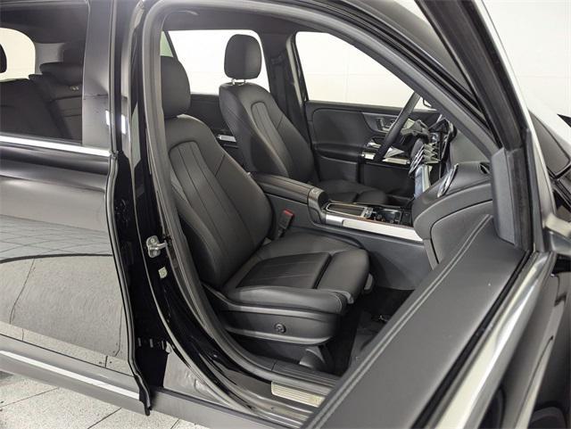 used 2025 Mercedes-Benz GLB 250 car, priced at $39,900