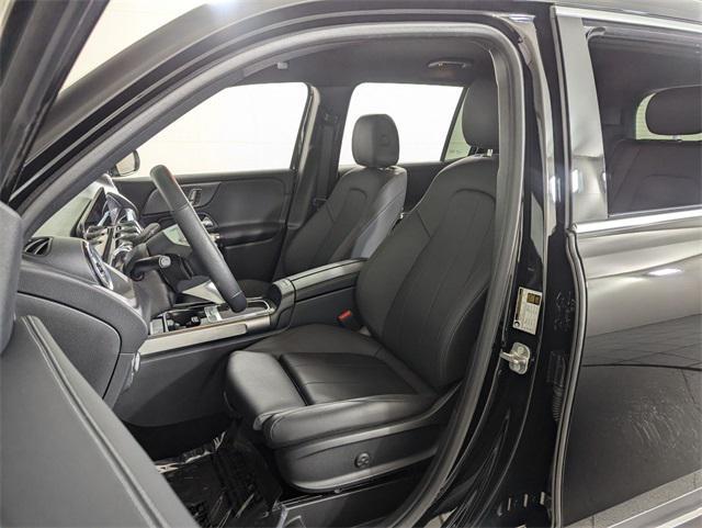 used 2025 Mercedes-Benz GLB 250 car, priced at $39,900