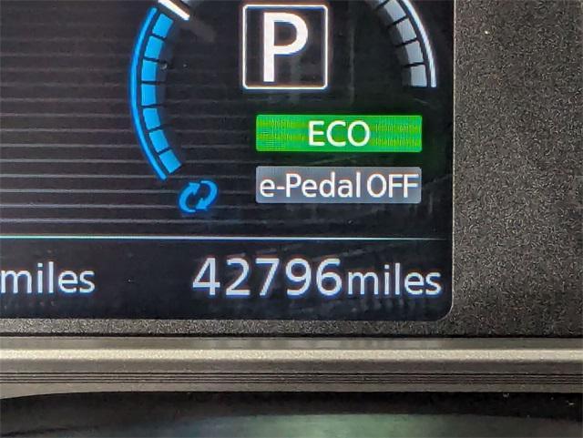 2020 Pearl White Tricoat Nissan Leaf